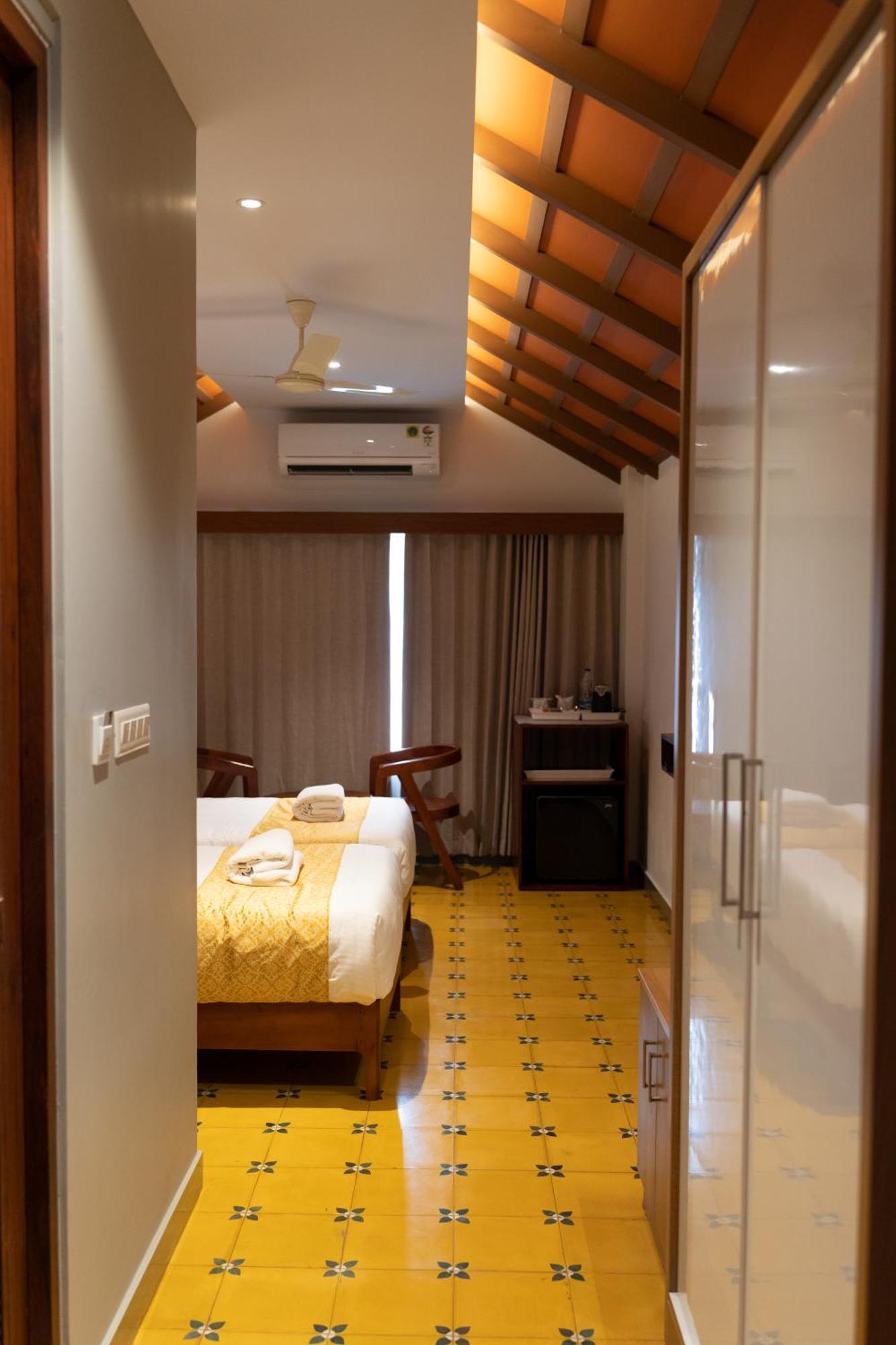 Palcastle Regency Hotel ปาลักกัด ภายนอก รูปภาพ