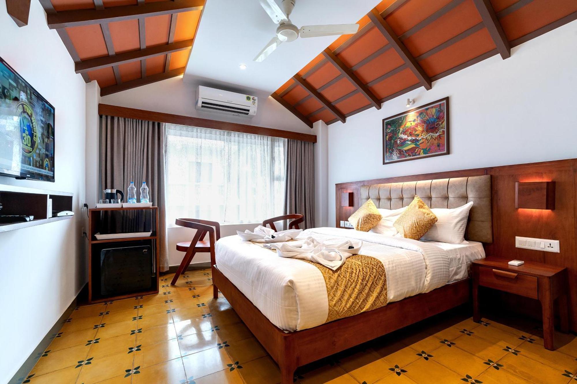 Palcastle Regency Hotel ปาลักกัด ภายนอก รูปภาพ