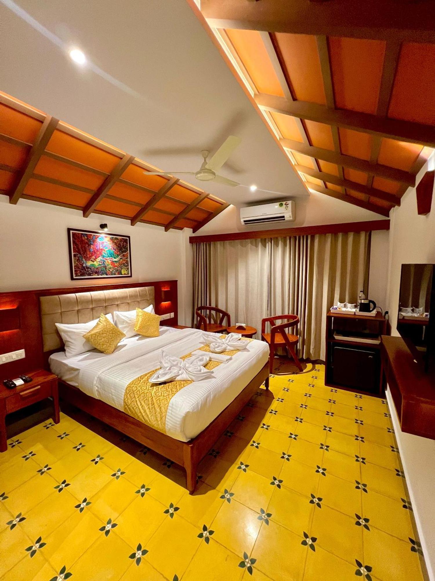 Palcastle Regency Hotel ปาลักกัด ภายนอก รูปภาพ
