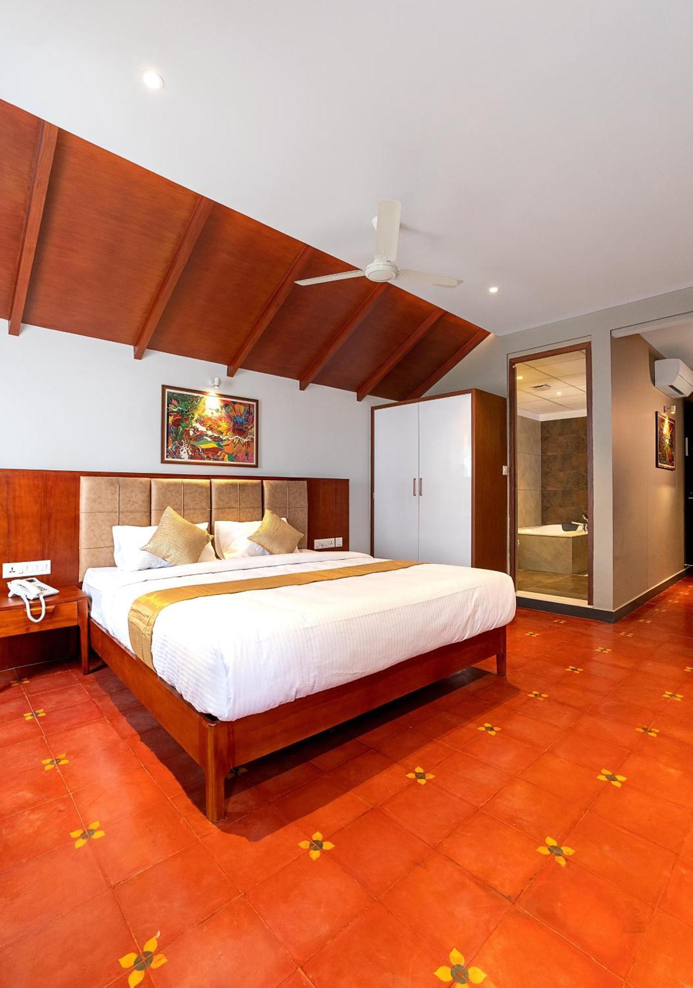 Palcastle Regency Hotel ปาลักกัด ภายนอก รูปภาพ