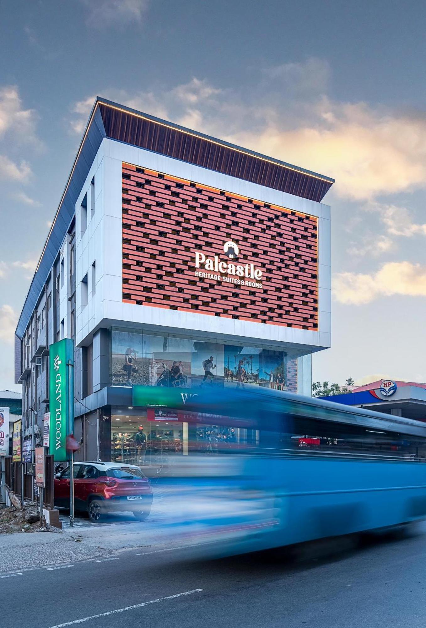 Palcastle Regency Hotel ปาลักกัด ภายนอก รูปภาพ
